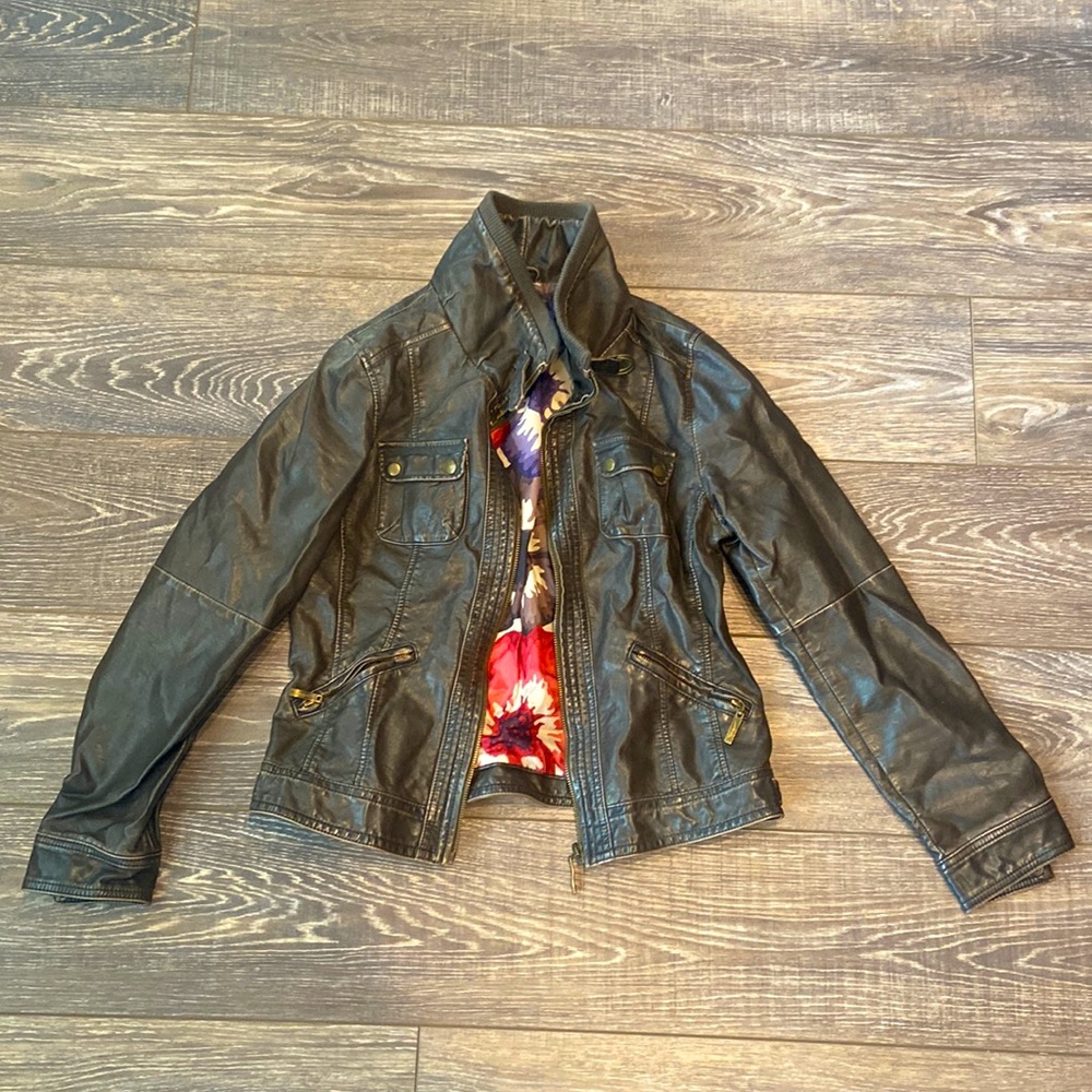 MontanaCo. Leather jacket. Size medium.